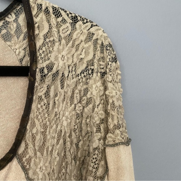 Anthropologie Magnolia LA Cream Blouse with Brown Lace & Velvet Accents Size M - Picture 9 of 14